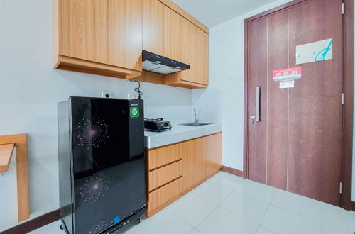 Photo 4 - Nice And Comfort 1Br Apartment At Scientia Residence