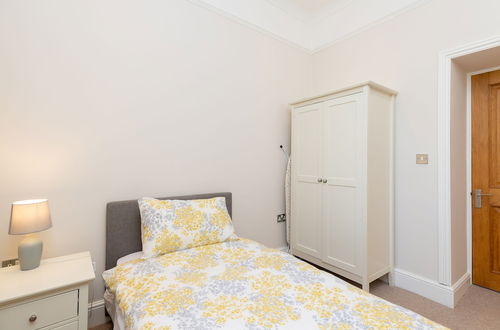 Photo 2 - Captivating 2-bed Apartment in Banbury