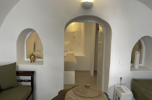Photo 14 - Charming 2-bed Villa in Thera With Outdoor hot tub