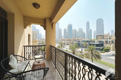 Photo 35 - Luxurious Apartment With Iconic Burj View