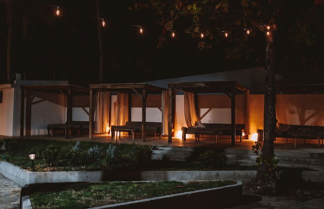 Coco Surf Tropical Village - Photo 24