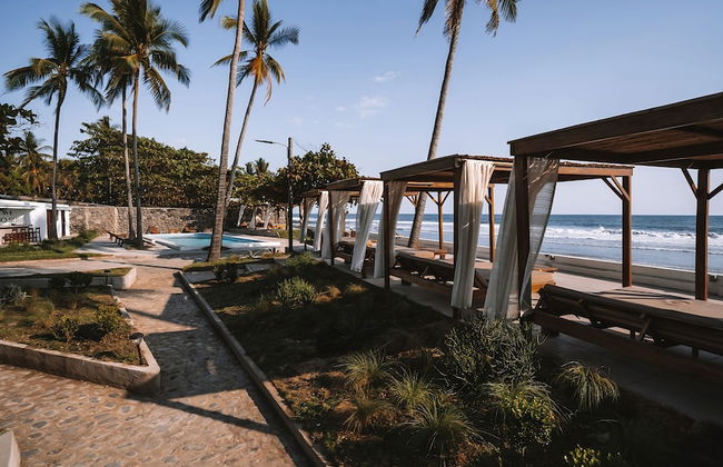 Coco Surf Tropical Village - Photo 20