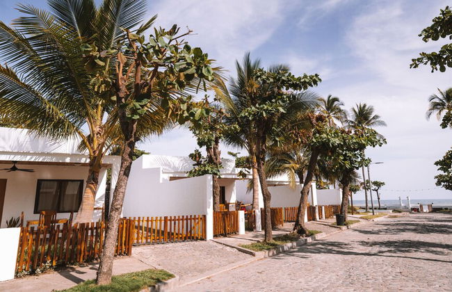 Coco Surf Tropical Village - Photo 10