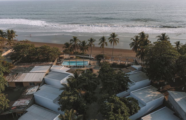 Coco Surf Tropical Village - Photo 27