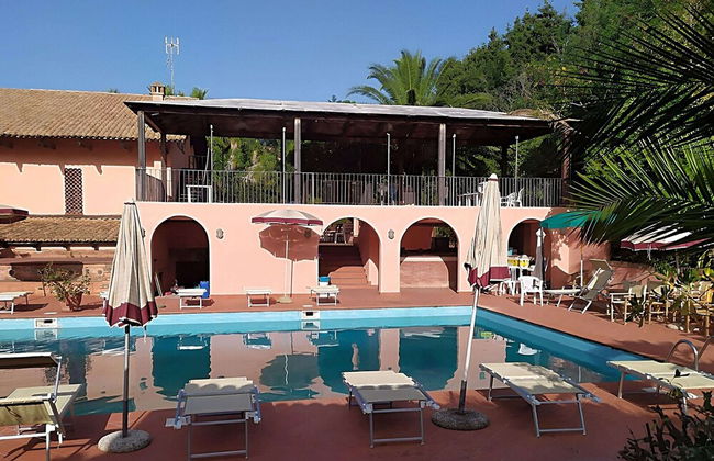Belvilla by OYO Appealing Apartment With Pool - Foto 13