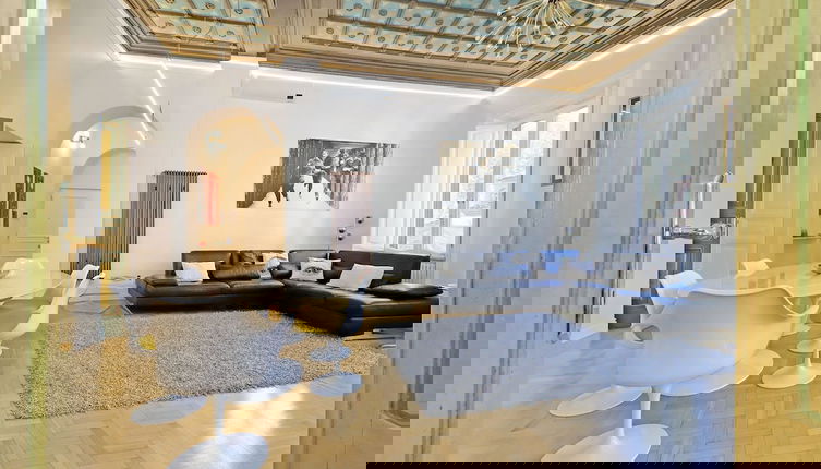 Foto 1 - Rare Large and Elegant Rome Apartment in Prati Neighborhood Perfect for Families or Friends