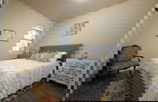 Photo 3 - Charming Bend Sanctuary for 6!