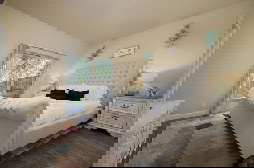 Photo 2 - Charming Bend Sanctuary for 6!