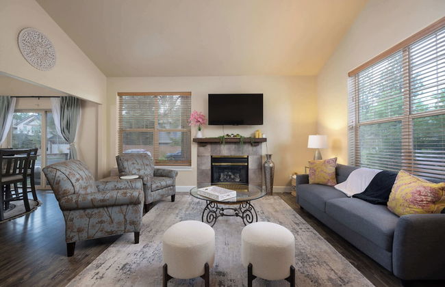 Charming Bend Sanctuary for 6! - Foto 1