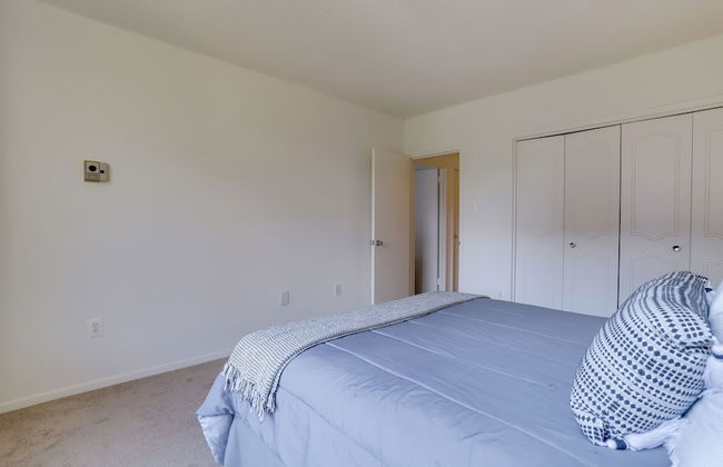 Crystal City Condo w Top Amenities - Foto 6