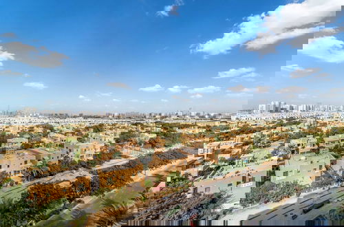 Foto 10 - Charming new Studio With Pool and gym in Al Furjan