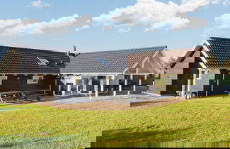 Foto 1 - 4 Star Holiday Home in Lokken