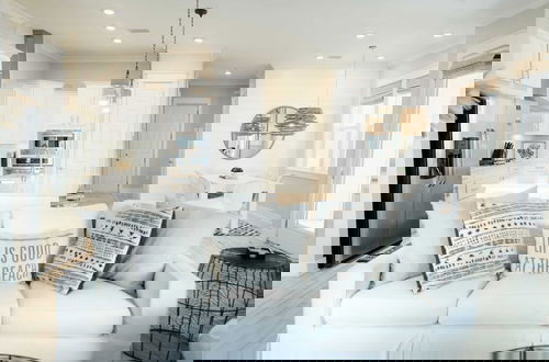 Foto 5 - Arcade, Bar, Prominence Resort Pool and Gym Access, Close to Beach Sea Happy