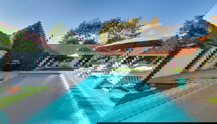 Foto 1 - Cozy Villa in the Countryside With a Nice Pool
