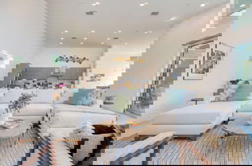 Foto 9 - Polo Villa 11 by Avantstay Bright Interior w Outdoor Bocce Ball Pool Spa 260330 5 Bedrooms