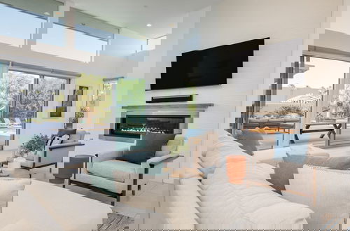 Foto 10 - Polo Villa 11 by Avantstay Bright Interior w Outdoor Bocce Ball Pool Spa 260330 5 Bedrooms