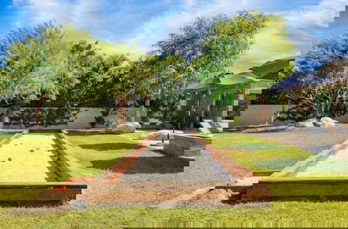 Foto 2 - Polo Villa 11 by Avantstay Bright Interior w Outdoor Bocce Ball Pool Spa 260330 5 Bedrooms