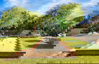 Foto 2 - Polo Villa 11 by Avantstay Bright Interior w Outdoor Bocce Ball Pool Spa 260330 5 Bedrooms