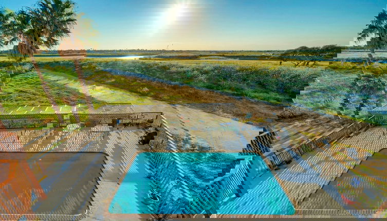 Photo 1 - Compass 17 by Avantstay Minutes to the Beach Community Pool