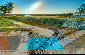 Photo 1 - Compass 17 by Avantstay Minutes to the Beach Community Pool