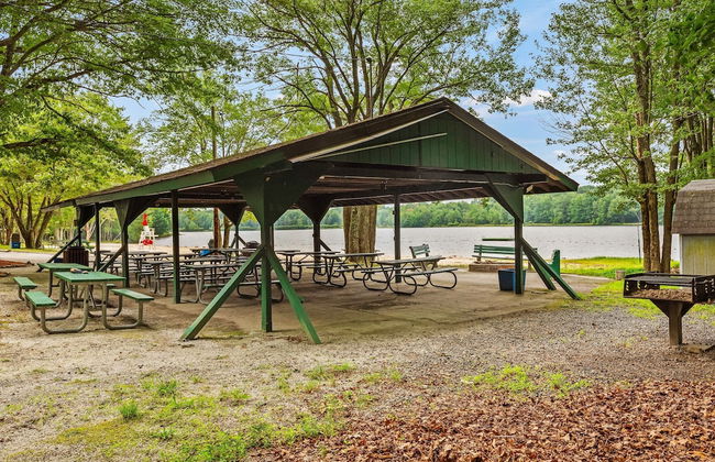 Ridge Retreat by Avantstay Game Room Covered Porch Fire Pit - Foto 42