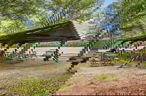 Foto 42 - Ridge Retreat by Avantstay Game Room Covered Porch Fire Pit