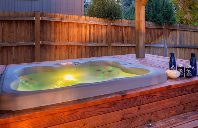 Old Mill Getaway by Avantstay Private Backyard w Hot Tub - Foto 21