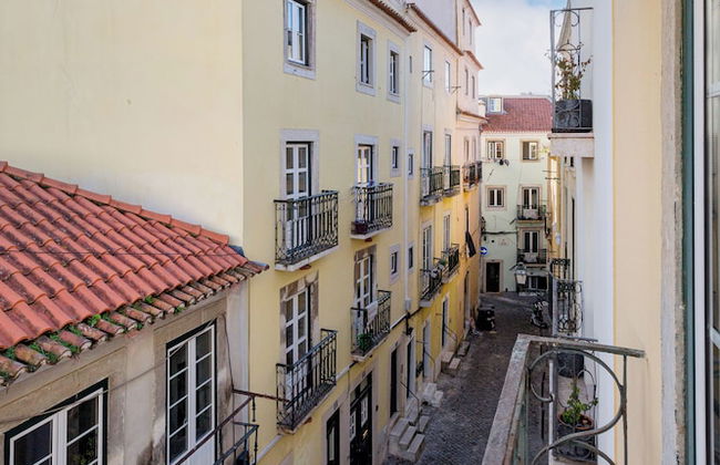 Lisbon Cozy Nest in Santa Catarina - Photo 16