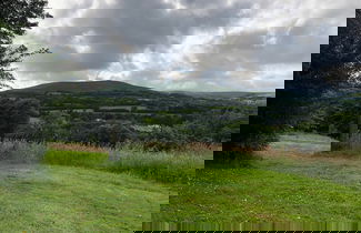 Foto 1 - Monument Field South Brent