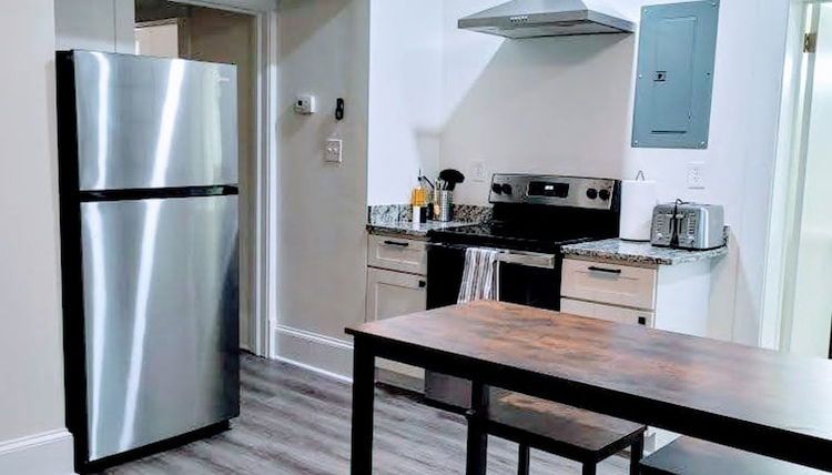 Foto 1 - Walk to Duke Campus 1 Bedroom in Trinity Park