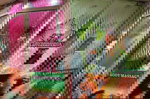 Foto 28 - Rainbow Paradise Beach Resort by LWE