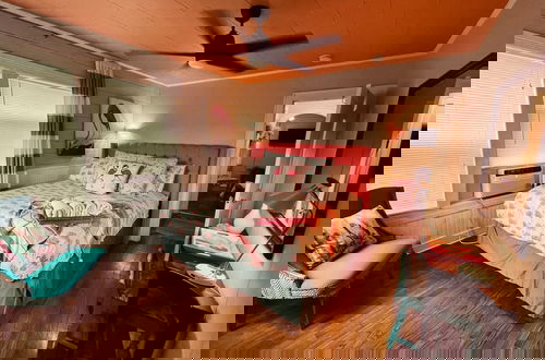 Foto 2 - Funky Flamingo