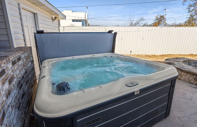 Spacious Lakefront View With Hot Tub and Pool NH - Foto 18