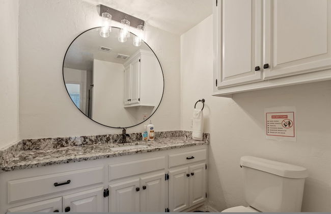 Spacious Lakefront View With Hot Tub and Pool NH - Foto 44