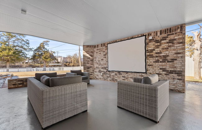 Spacious Lakefront View With Hot Tub and Pool NH - Foto 46