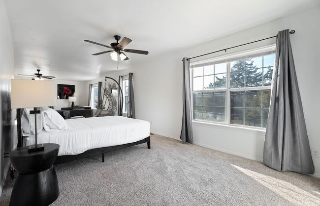 Spacious Lakefront View With Hot Tub and Pool NH - Foto 58