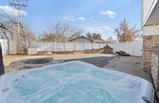 Spacious Lakefront View With Hot Tub and Pool NH - Foto 2