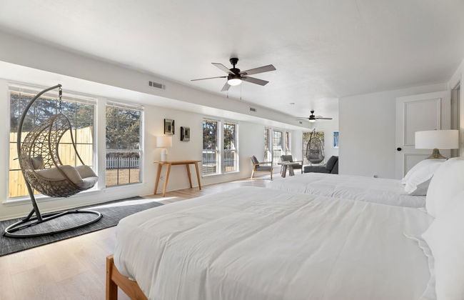 Spacious Lakefront View With Hot Tub and Pool NH - Foto 54