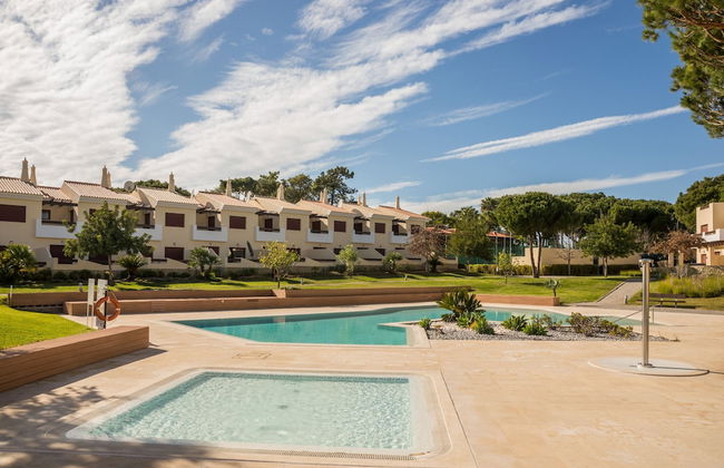 Vilamoura Typical 3 With Pool by Homing - Photo 1