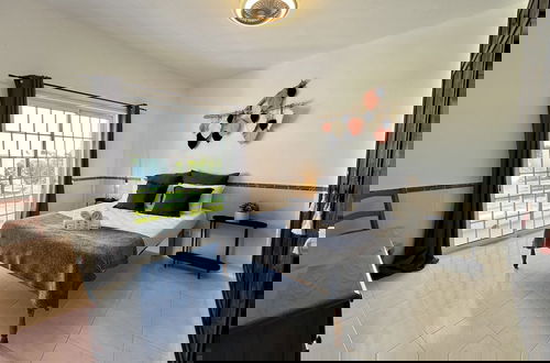 Foto 4 - Pêra Stylish Villa With Pool by Homing