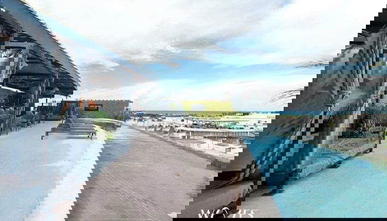 Foto 1 - Luminous 1 Br. Steps Away From the Beach
