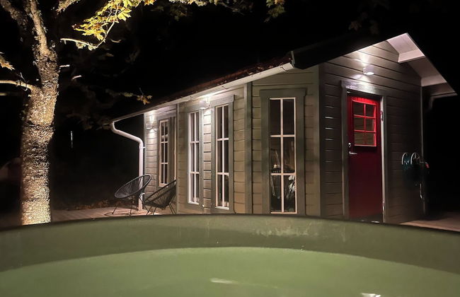 House with Hot Tub and Sauna 300 near the Lake - Photo 13