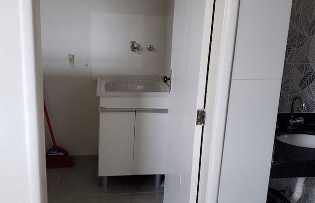 Centro da Cidade dois quartos com ar - Foto 13