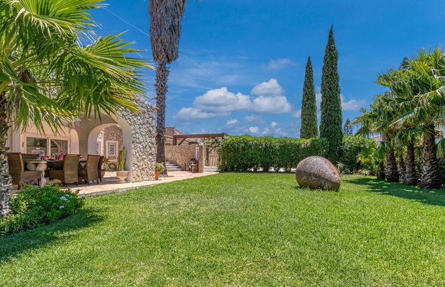 Golfinhos Magnificent Spacious 5 Bedroom Villa - Foto 68