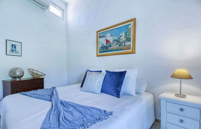 Golfinhos Magnificent Spacious 5 Bedroom Villa - Foto 17