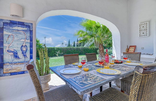 Golfinhos Magnificent Spacious 5 Bedroom Villa - Foto 3