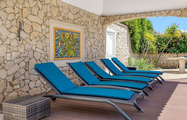 Golfinhos Magnificent Spacious 5 Bedroom Villa - Foto 35