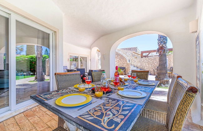 Golfinhos Magnificent Spacious 5 Bedroom Villa - Foto 65