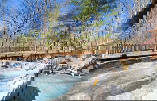 Foto 1 - Spacious Luxury Lake Blue Ridge Forest Cabin an spa