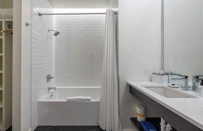 121 Hotel Floor 1 & 2 by Avantstay Sleeps 34, 10 Units in Nashville - Foto 29
